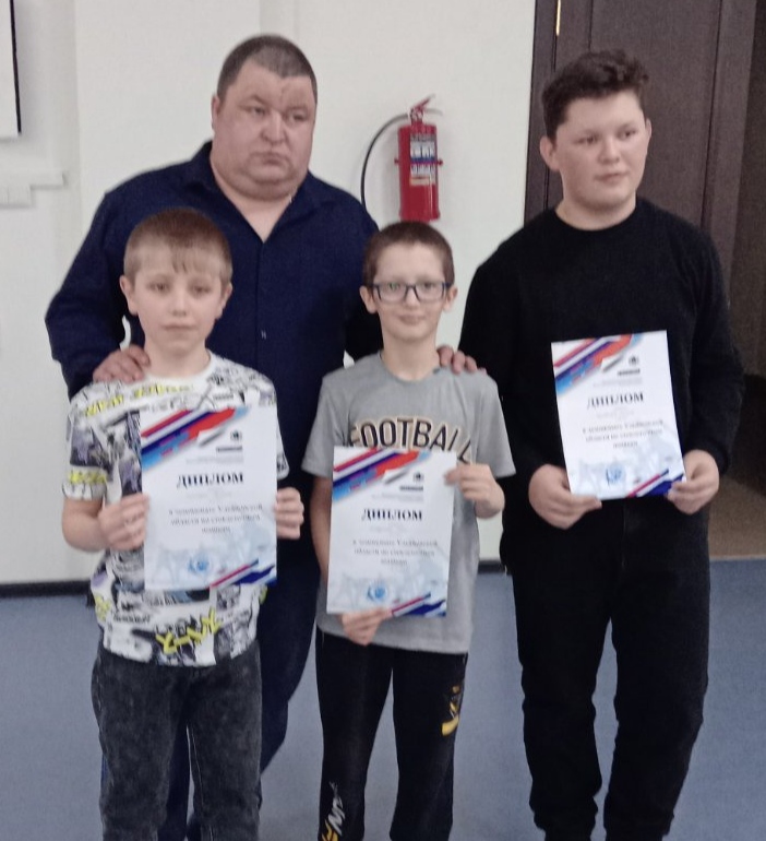31 марта в Мулловке состоялся чемпионат Ульяновской области по стоклеточным шашкам и чемпионат Ульяновской области по стоклеточным шашкам среди женщин.