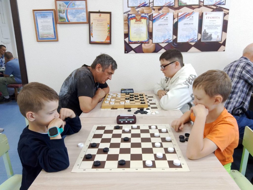 Кубок Ульяновской области по русским шашкам-молниеносная игра.