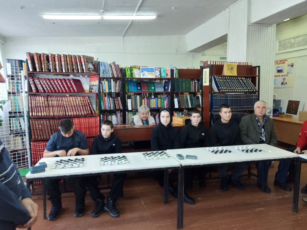 Делегация федерации шашек посетила Старокулаткинский район.
