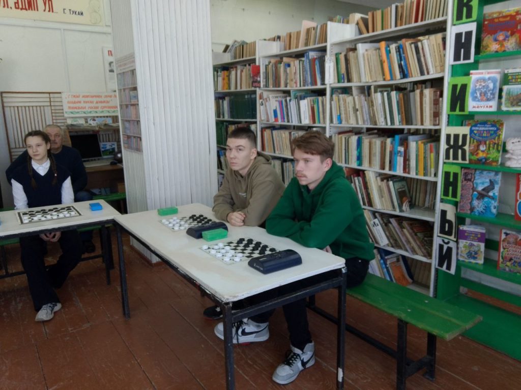 Делегация федерации шашек посетила Старокулаткинский район.