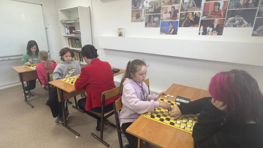 Чемпионат Ульяновской области по стоклеточным шашкам - молниеносная игра.