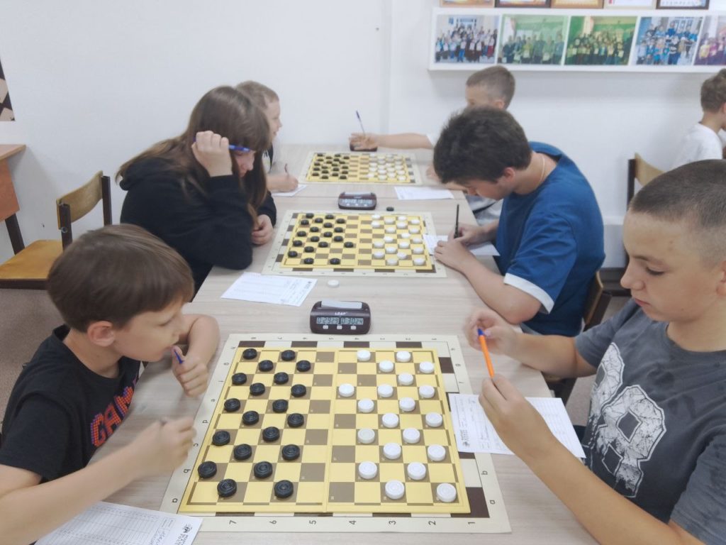 С 15 по 18 июля в Мулловке состоялся чемпионат Ульяновской области по стоклеточным шашкам.