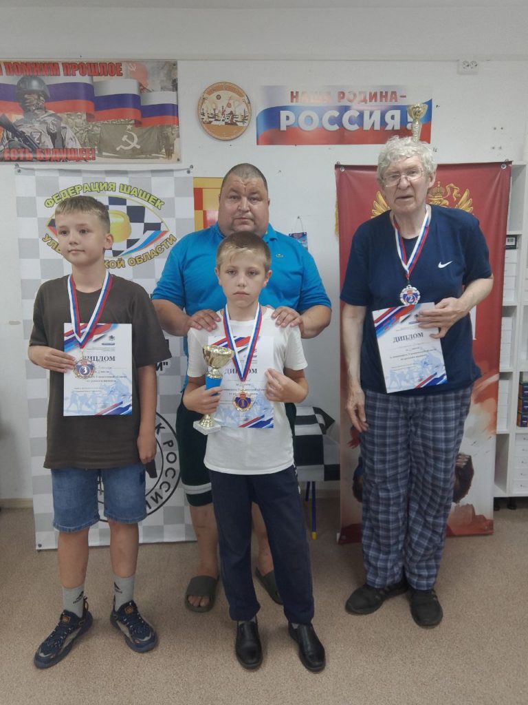 С 11 по 14 июля в Мулловке прошел Чемпионат Ульяновской области по русским шашкам.