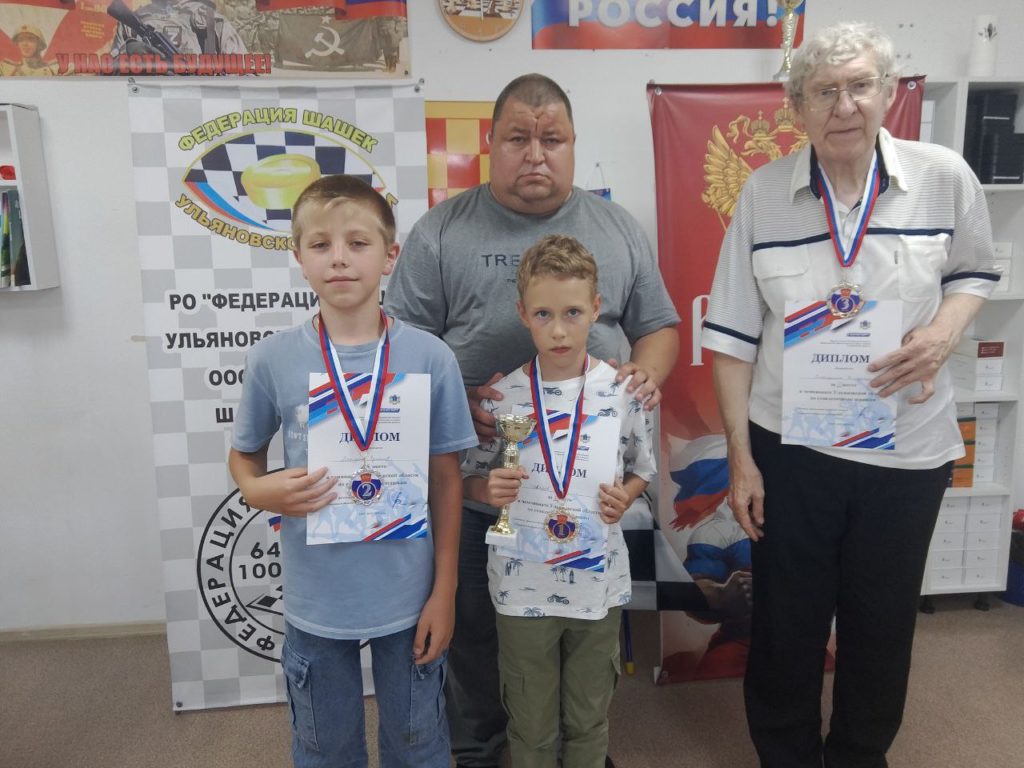 С 15 по 18 июля в Мулловке состоялся чемпионат Ульяновской области по стоклеточным шашкам.