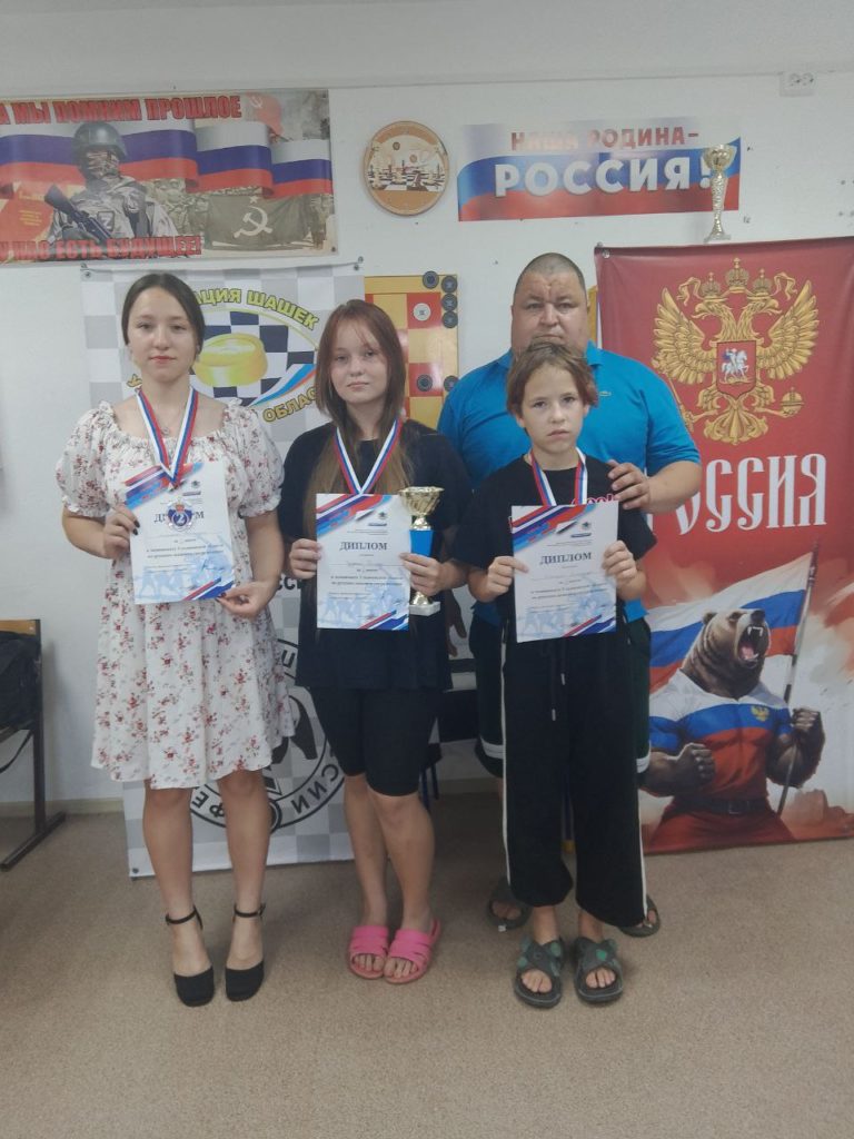 С 11 по 14 июля в Мулловке прошел Чемпионат Ульяновской области по русским шашкам.