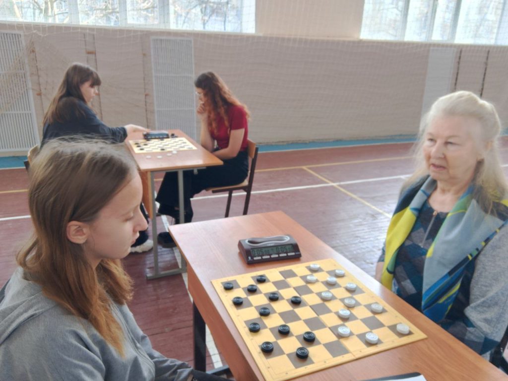 15 ноября в стенах ДиТЭК состоялся открытый чемпионат города Димитровграда по русским шашкам.