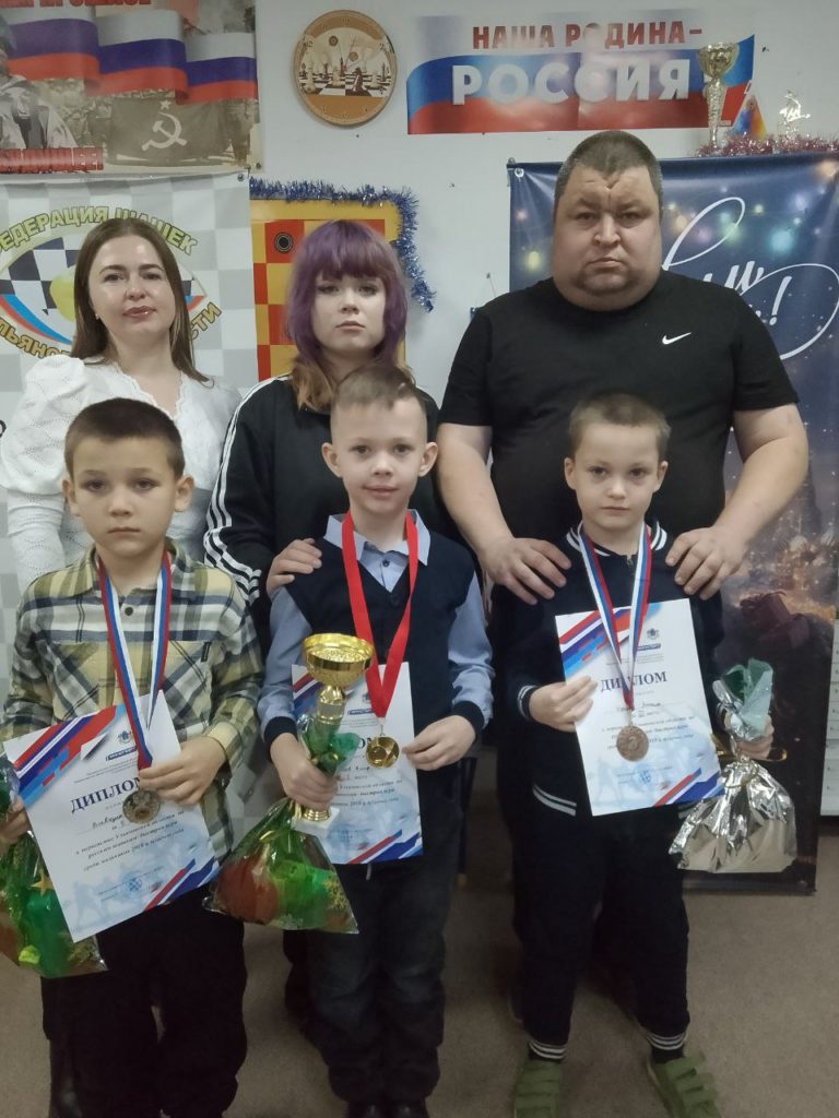 20 декабря в Мулловке продолжилось первенство Ульяновской области по русским шашкам.