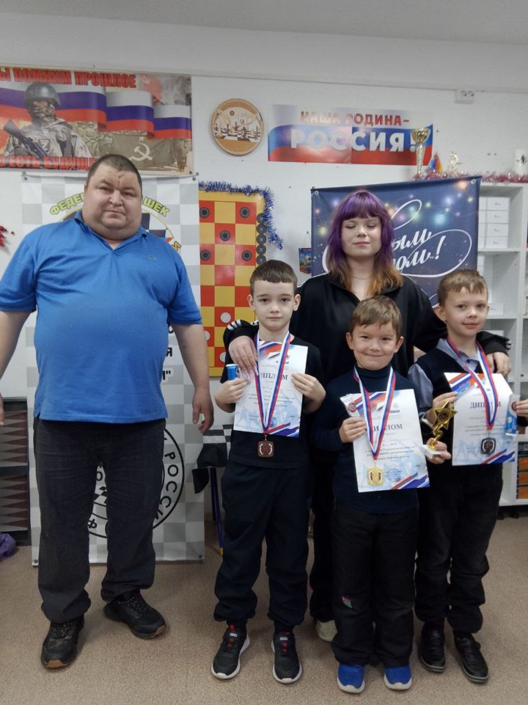 13 декабря в Мулловке стартовало первенство Ульяновской области по русским шашкам среди мальчиков и девочек 2018 года и младшев