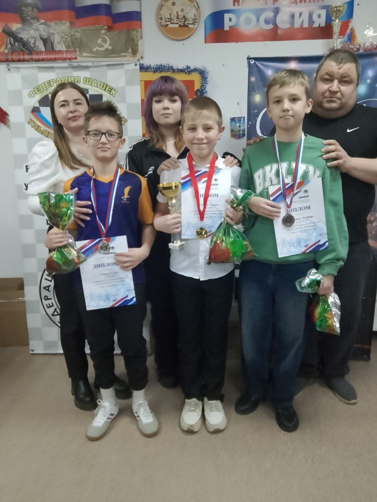 20 декабря в Мулловке продолжилось первенство Ульяновской области по русским шашкам.