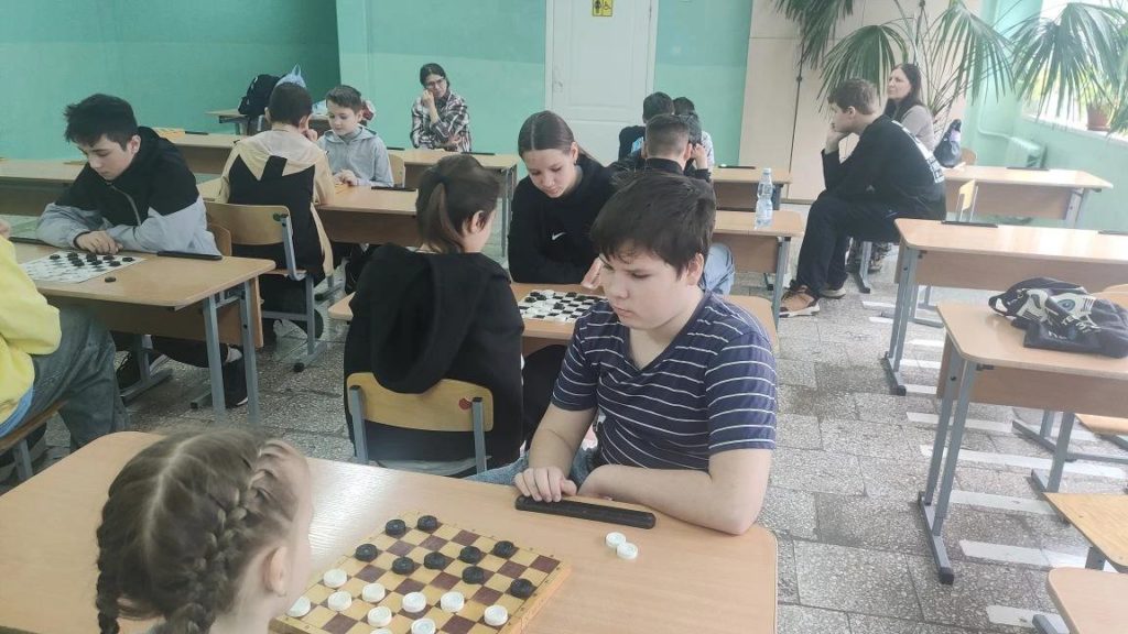 Товарищеский турнир по шашкам среди учащихся Заволжского района