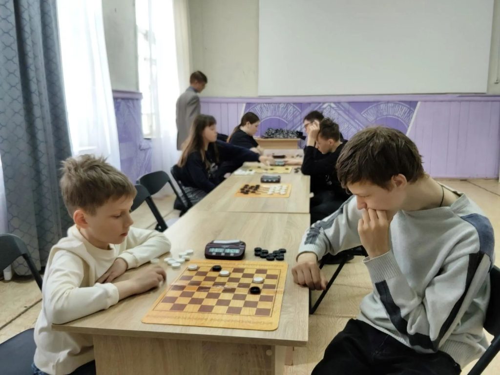 Первенство по русским шашкам среди учащихся