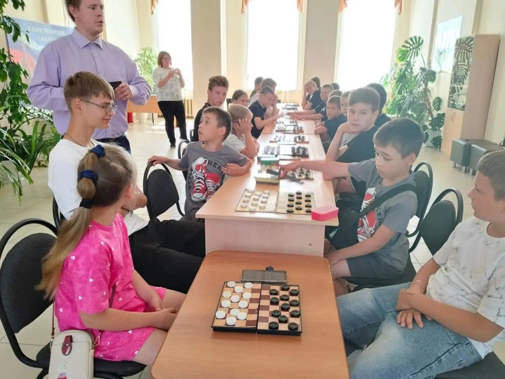 "Маленькие звёзды"