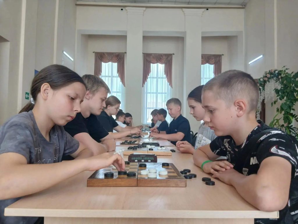 "Маленькие звёзды"