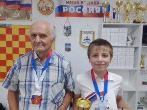 Шашки - спорт который не прощает ошибок.